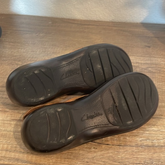 Clarks size 7.5 - Picture 4 of 5